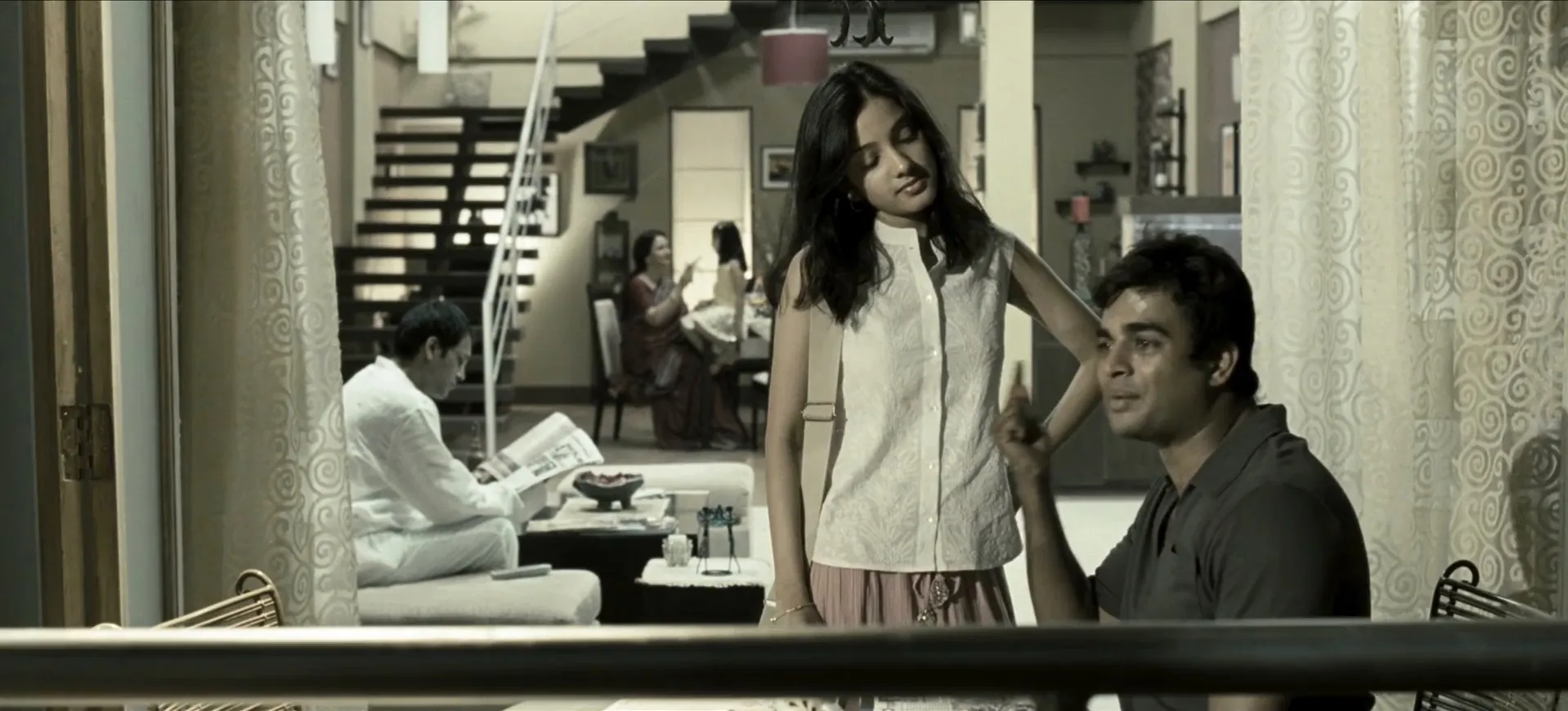 13B: Fear Has a New Address (2009) Movie 480p HDRip - [400MB] Screenshot